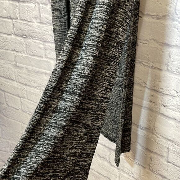 M & E Sleeveless Duster Cardigan Size Small - Picture 4 of 9